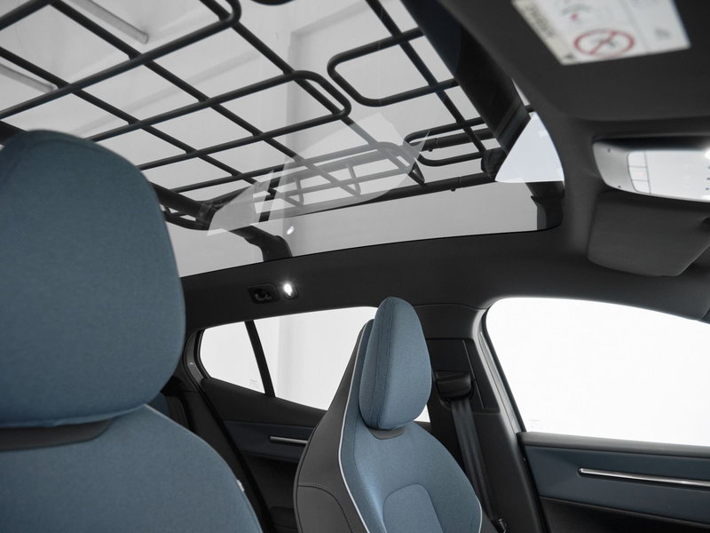 Volvo EX30 Cross Country nuova a Prato (19)