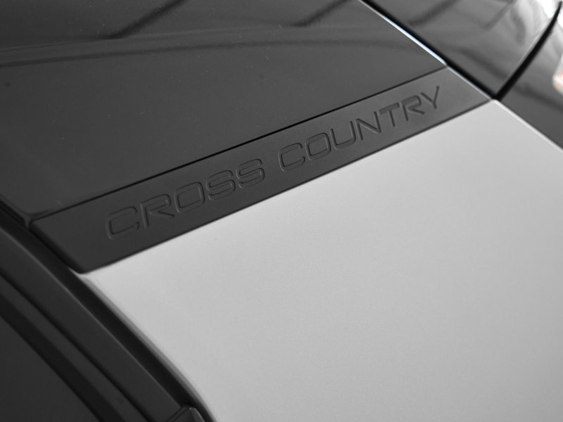 Volvo EX30 Cross Country nuova a Prato (8)