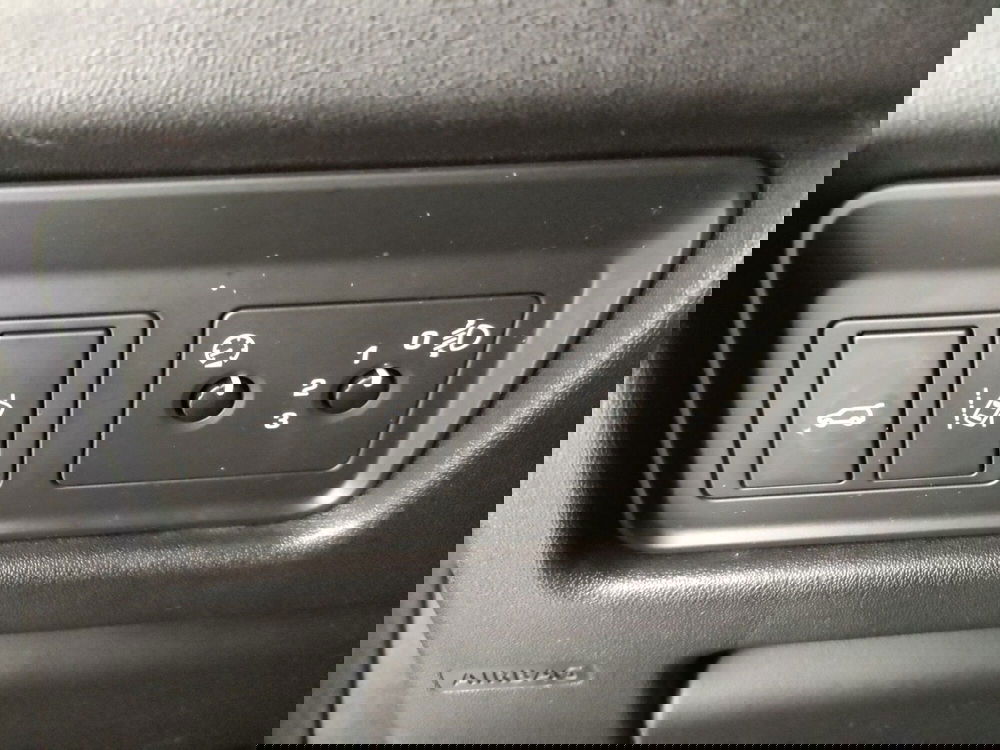 Land Rover Discovery Sport usata a Napoli (13)