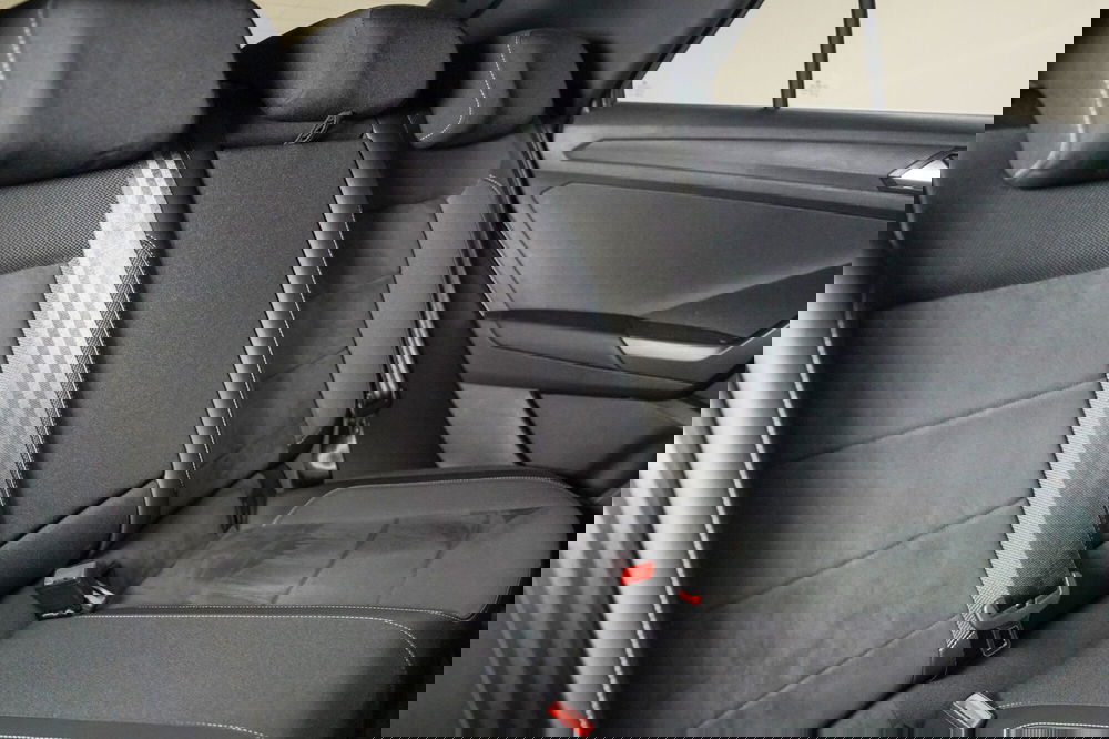 Volkswagen T-Roc usata a Varese (12)