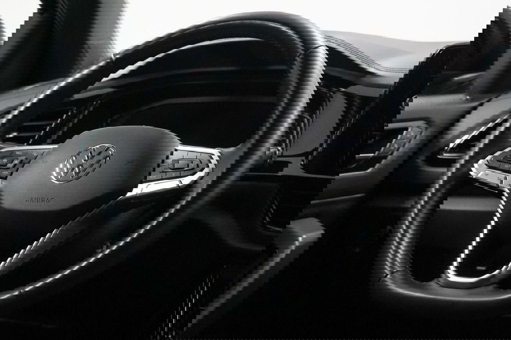 Volkswagen T-Roc usata a Varese (14)