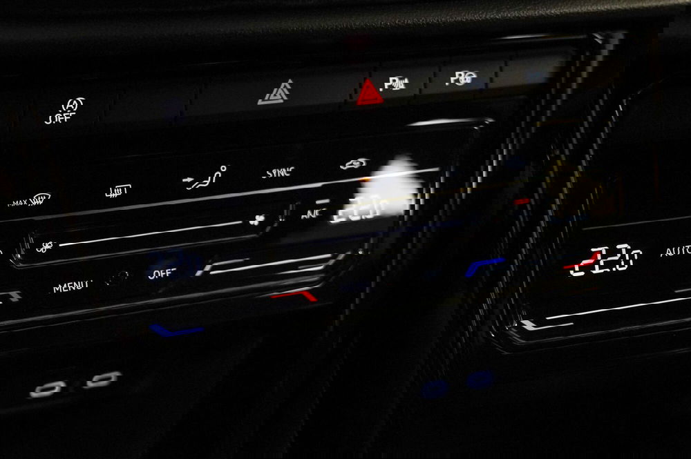 Volkswagen T-Roc usata a Varese (18)