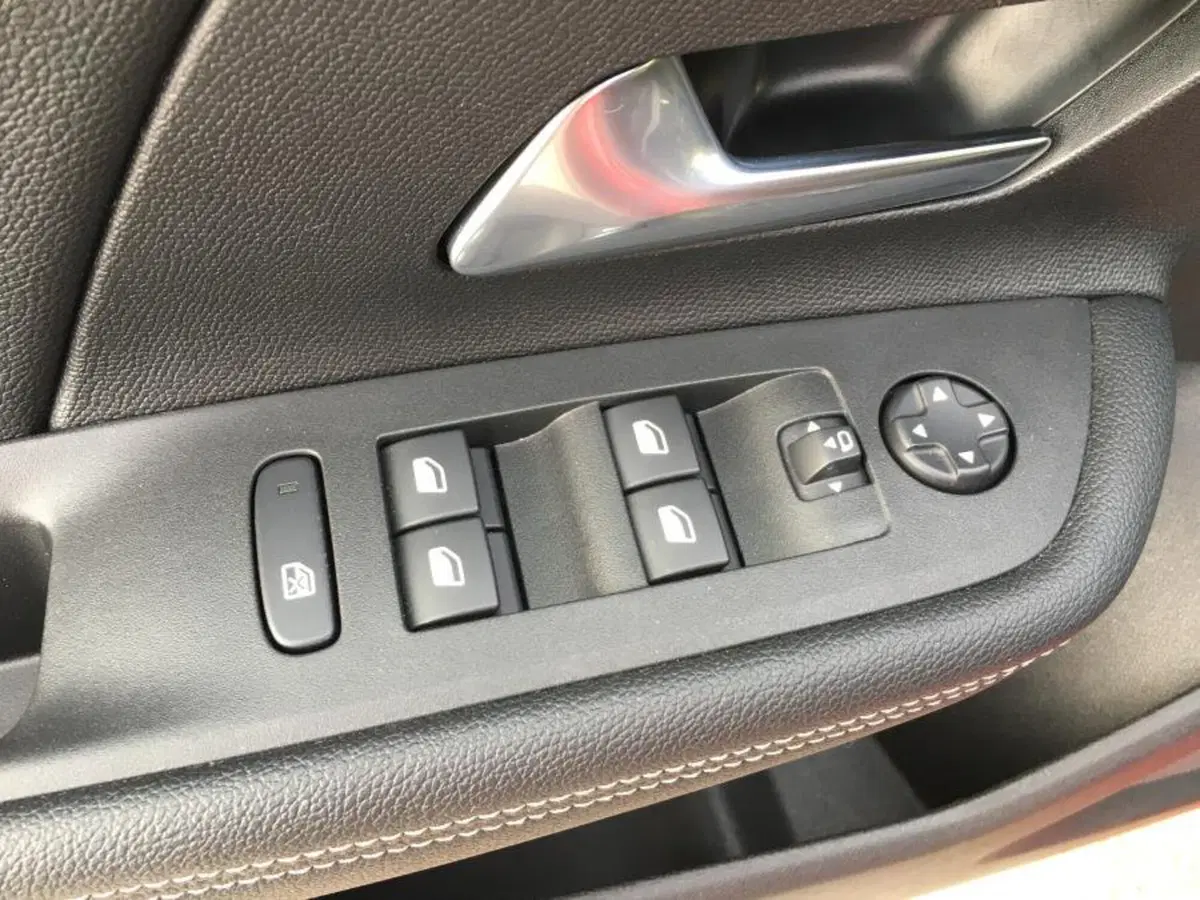 Opel Mokka usata a Cuneo (11)