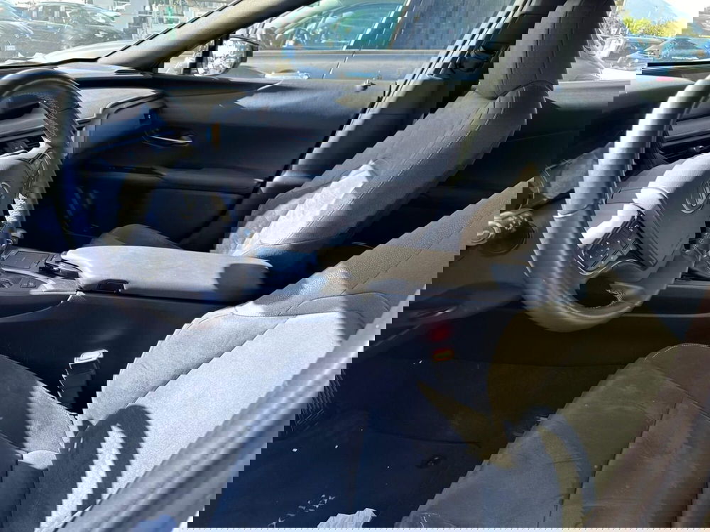 Lexus UX usata a Frosinone (6)