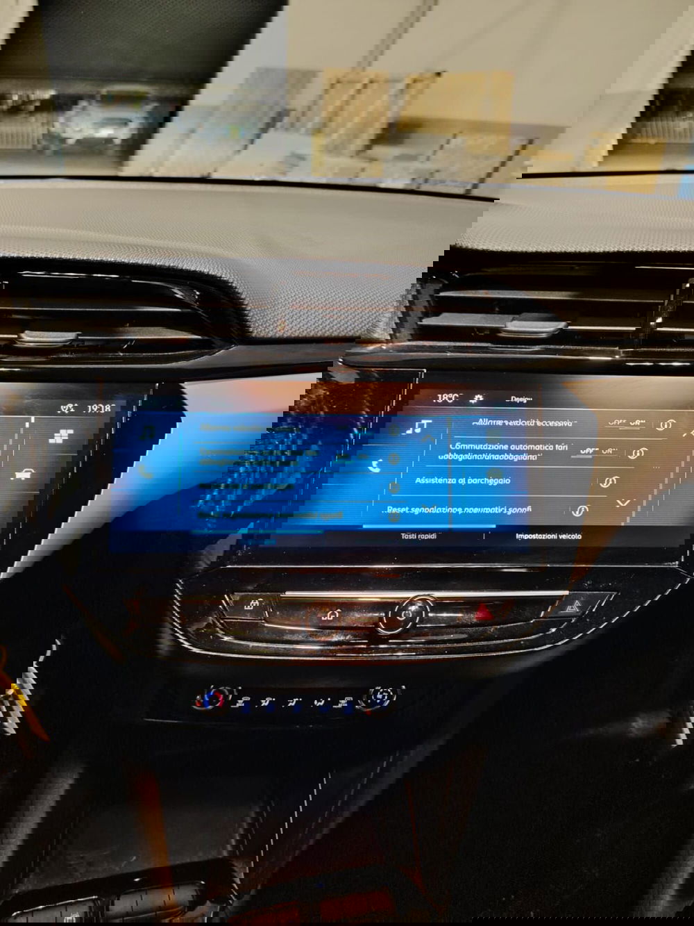 Opel Corsa usata a Massa-Carrara (14)