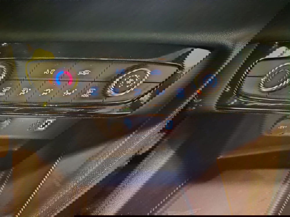 Opel Corsa usata a Massa-Carrara (16)