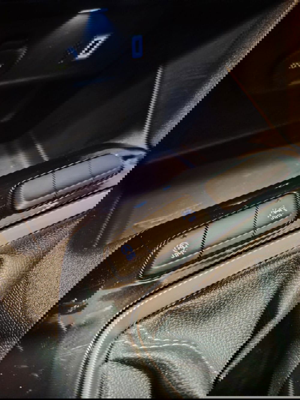 Opel Corsa usata a Massa-Carrara (17)