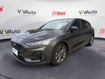 Ford Focus 1.0 EcoBoost Hybrid 125 CV Powershift 5p. Business del 2022 usata a Massa