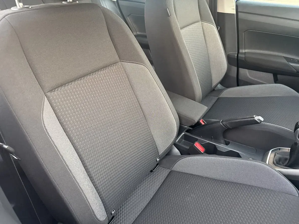 Volkswagen Taigo usata a Terni (11)