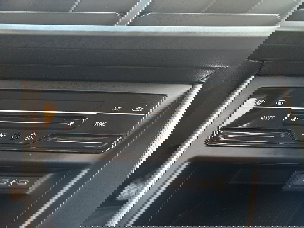 Volkswagen Taigo usata a Terni (14)