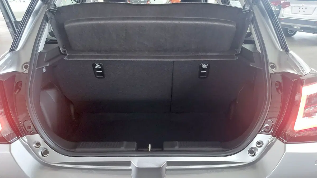 Suzuki Swift nuova a Milano (13)