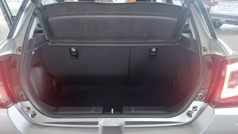 Suzuki Swift nuova a Milano (13)