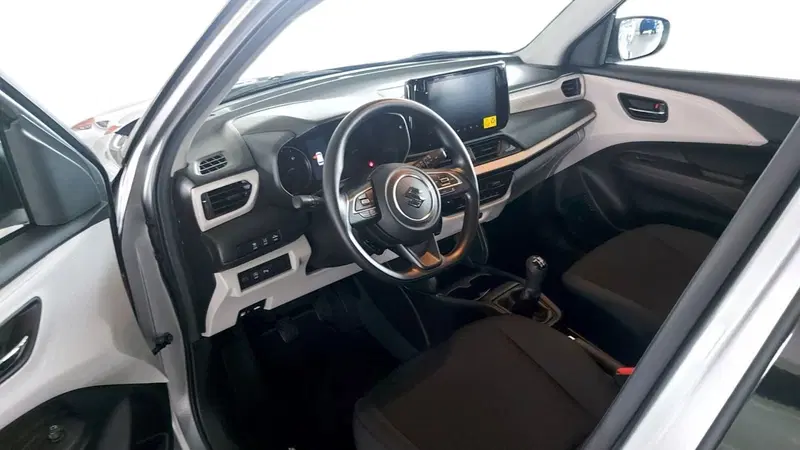 Suzuki Swift nuova a Milano (5)