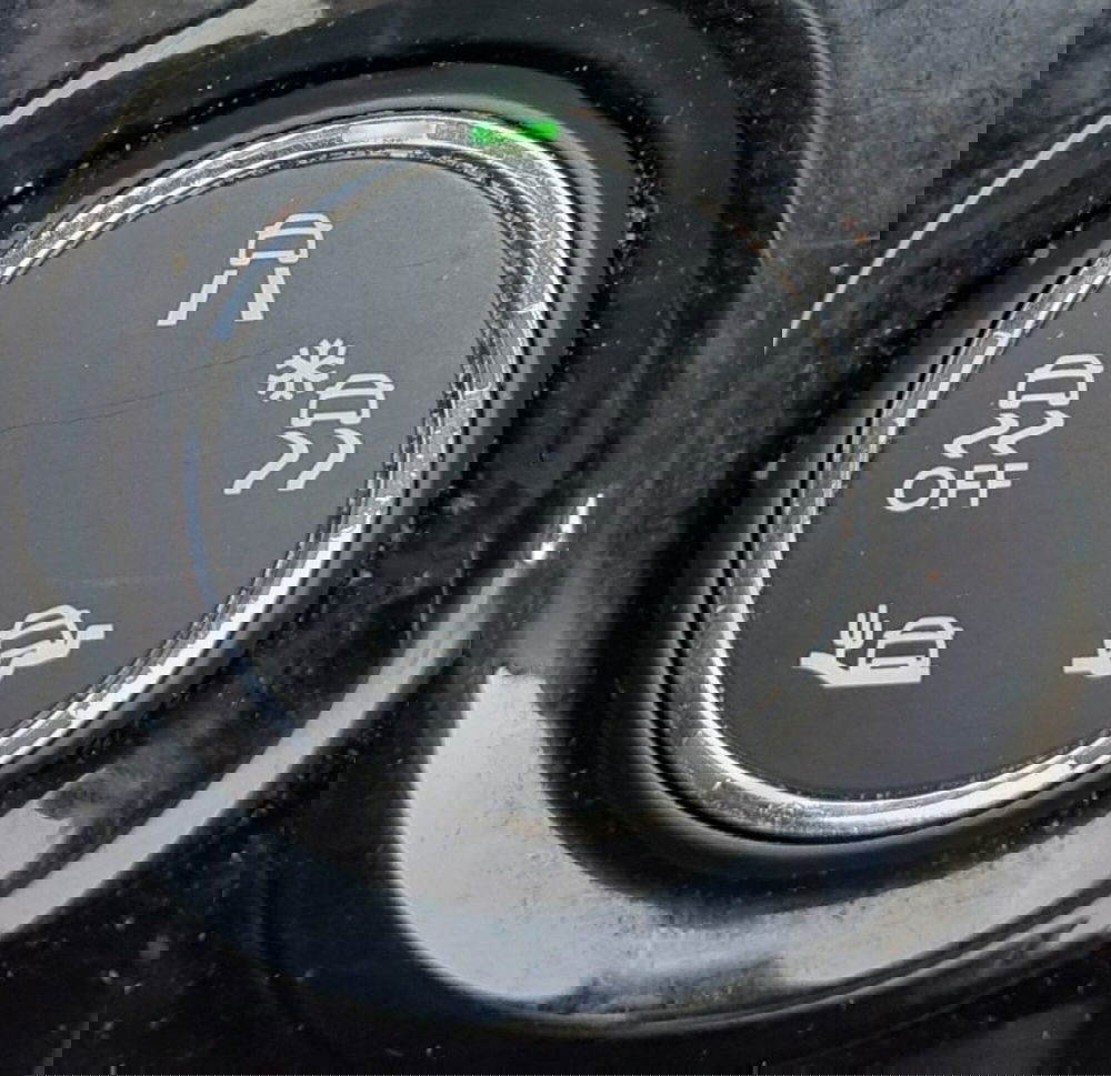 Peugeot 2008 usata a Modena (14)