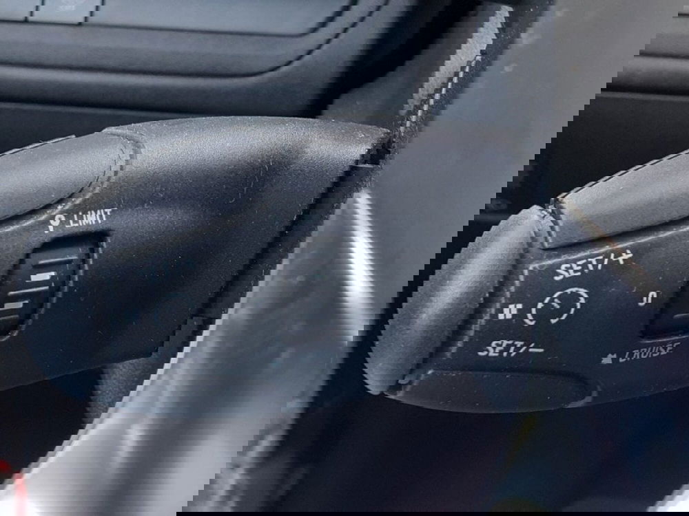 Peugeot 2008 usata a Modena (17)