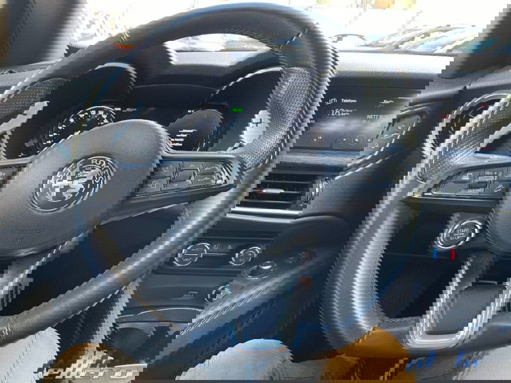 Alfa Romeo Stelvio usata a Cuneo (18)