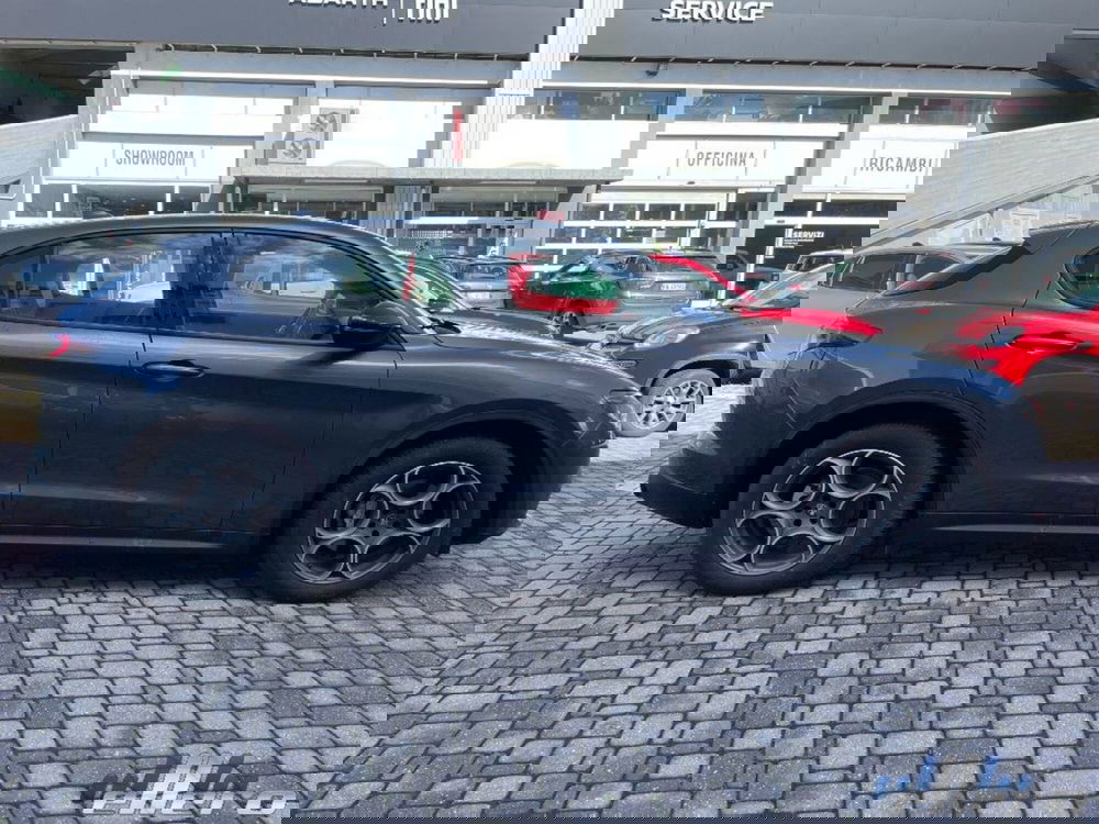 Alfa Romeo Stelvio usata a Cuneo (4)