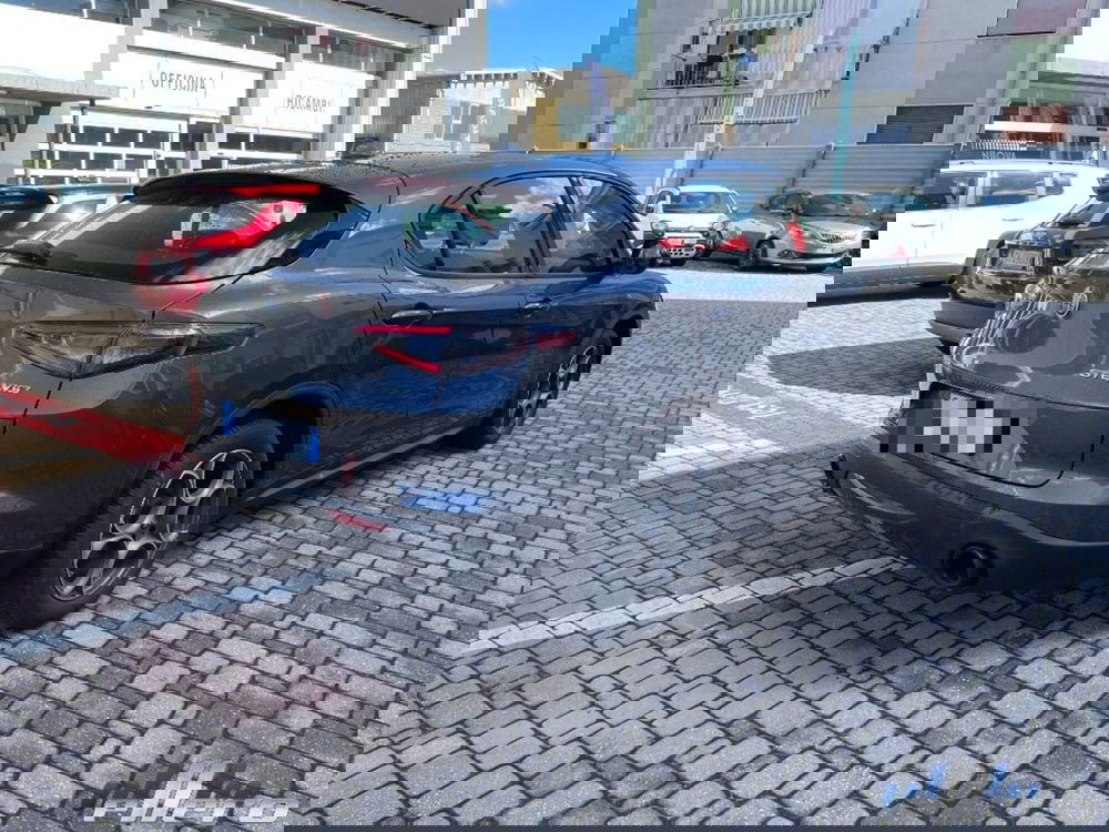 Alfa Romeo Stelvio usata a Cuneo (5)
