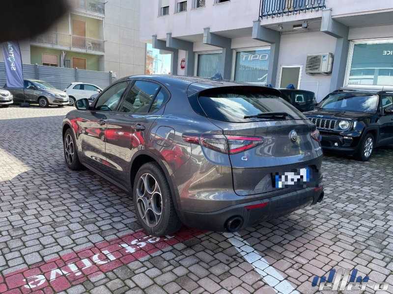Alfa Romeo Stelvio usata a Cuneo (7)