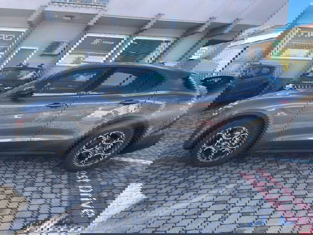 Alfa Romeo Stelvio usata a Cuneo (8)