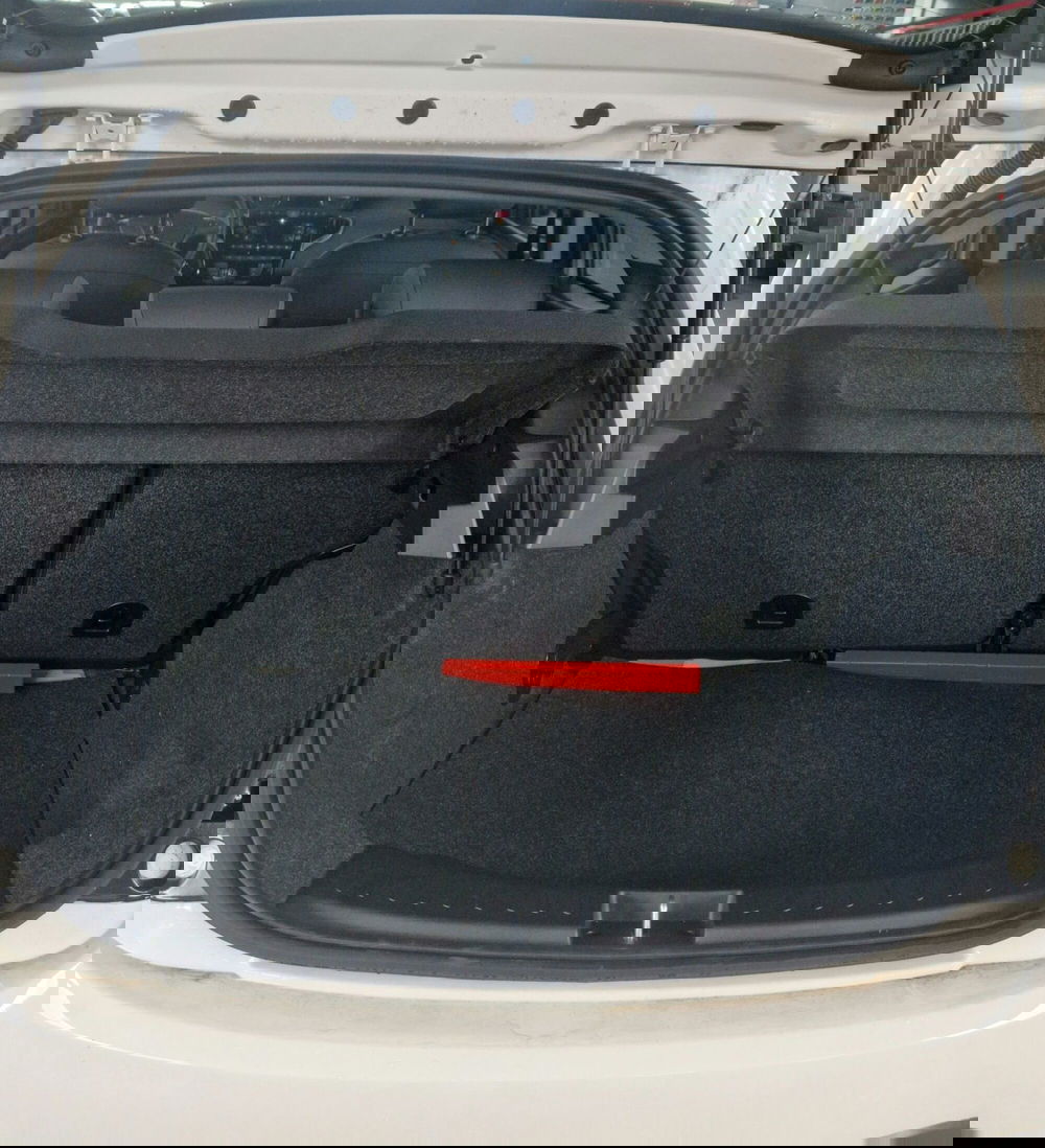 Lancia Ypsilon usata a Terni (10)