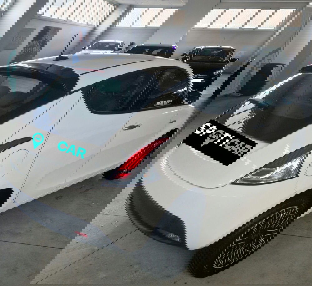 Lancia Ypsilon usata a Terni (4)