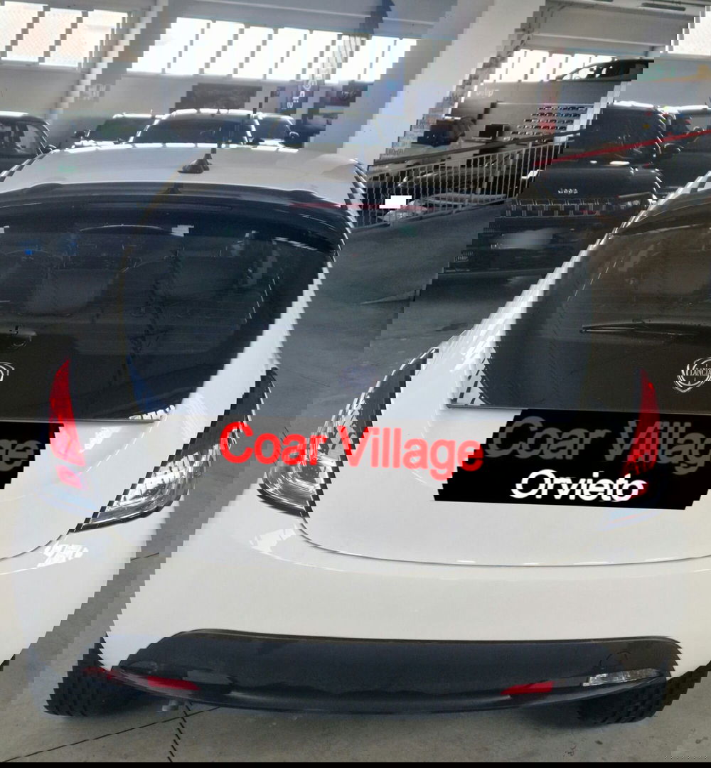 Lancia Ypsilon usata a Terni (5)