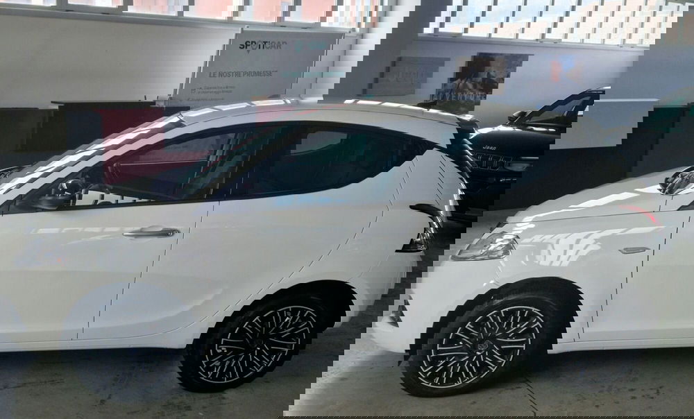 Lancia Ypsilon usata a Terni (6)