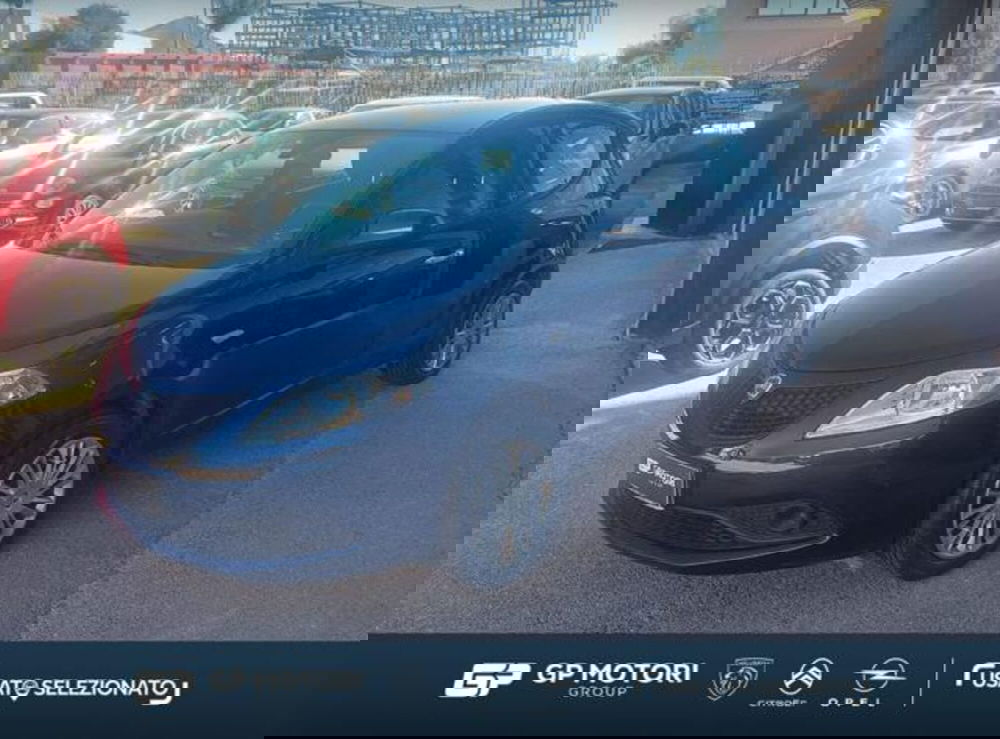 Lancia Ypsilon usata a Caserta (2)