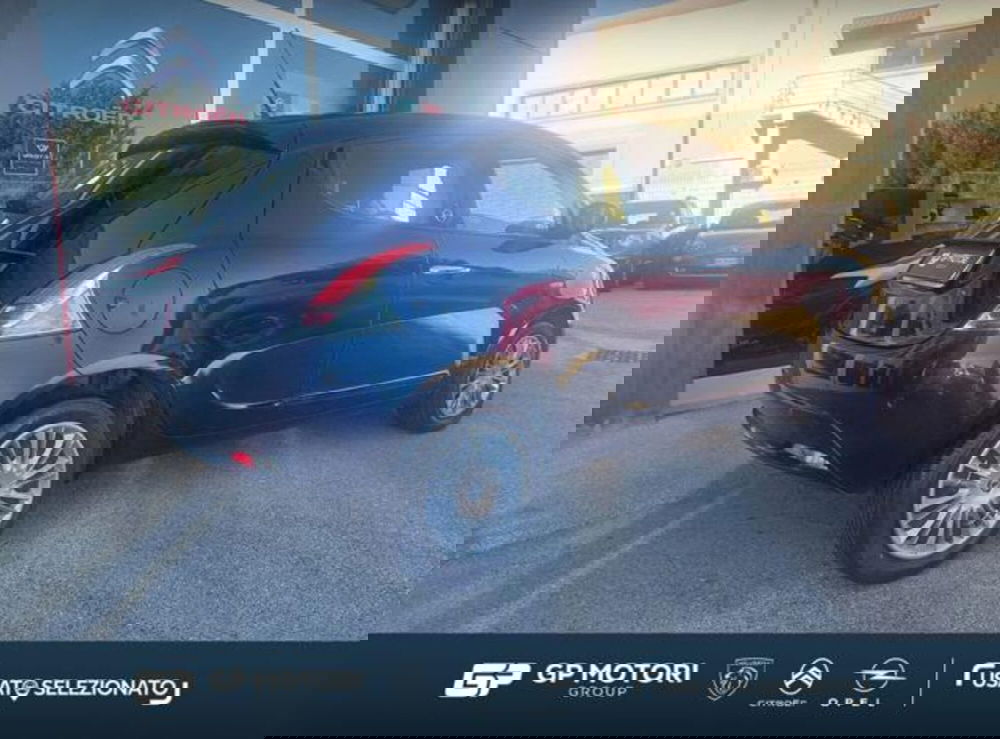 Lancia Ypsilon usata a Caserta (4)