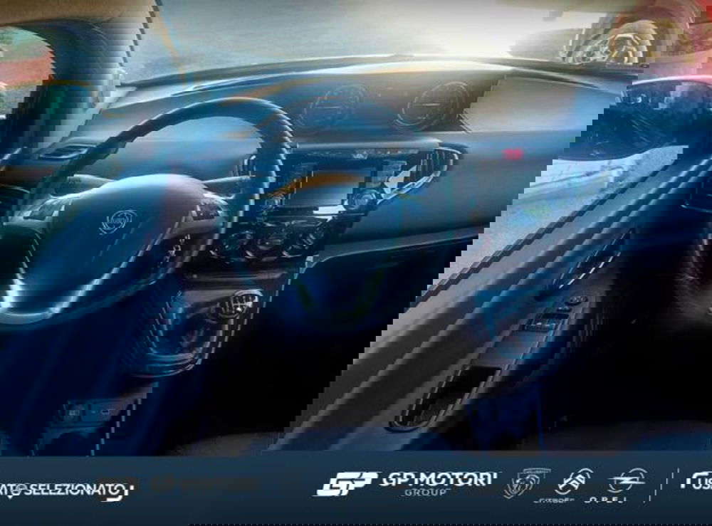 Lancia Ypsilon usata a Caserta (8)