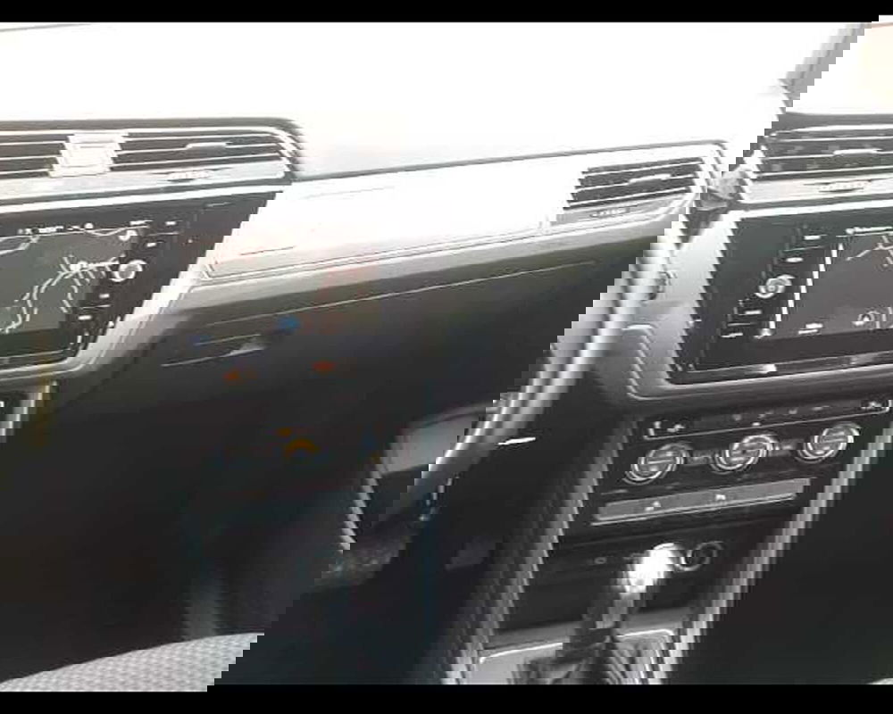 Volkswagen Touran usata a Napoli (12)