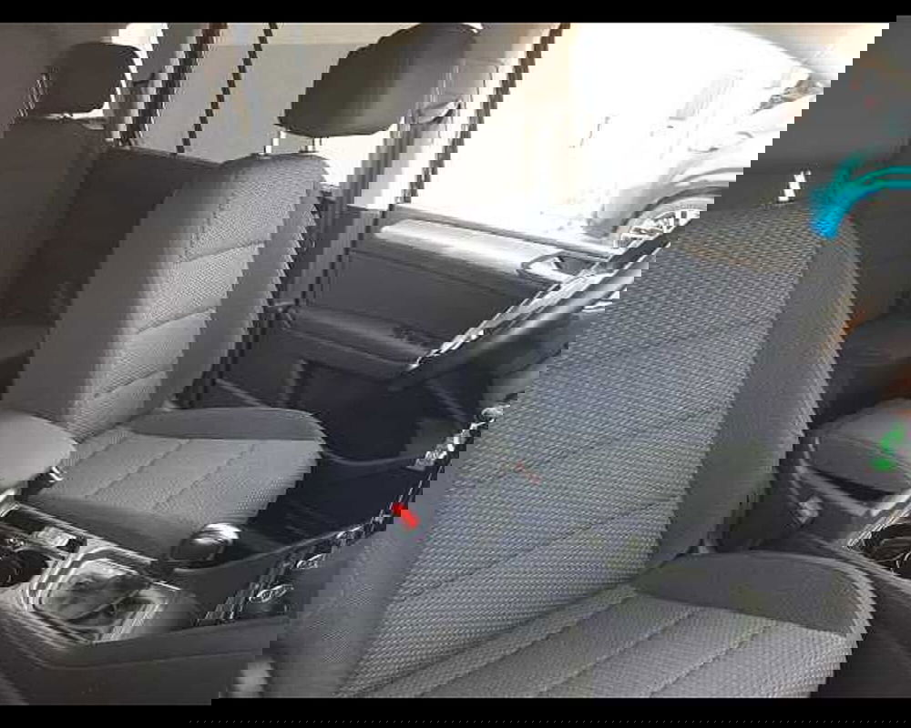 Volkswagen Touran usata a Napoli (16)