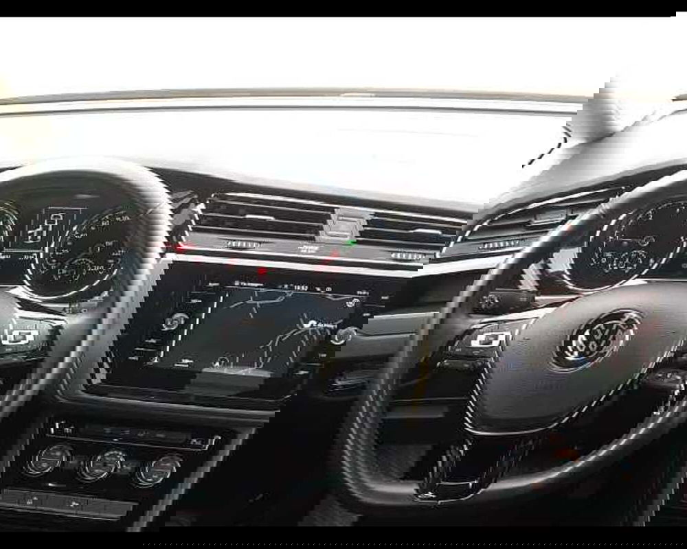 Volkswagen Touran usata a Napoli (9)