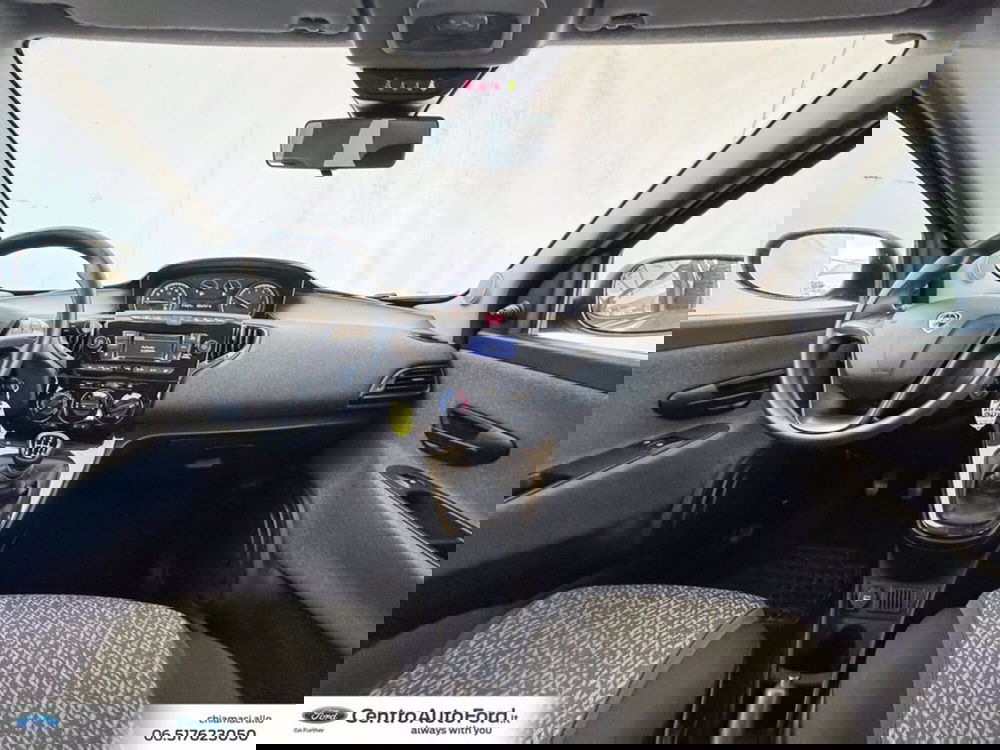 Lancia Ypsilon usata a Roma (10)