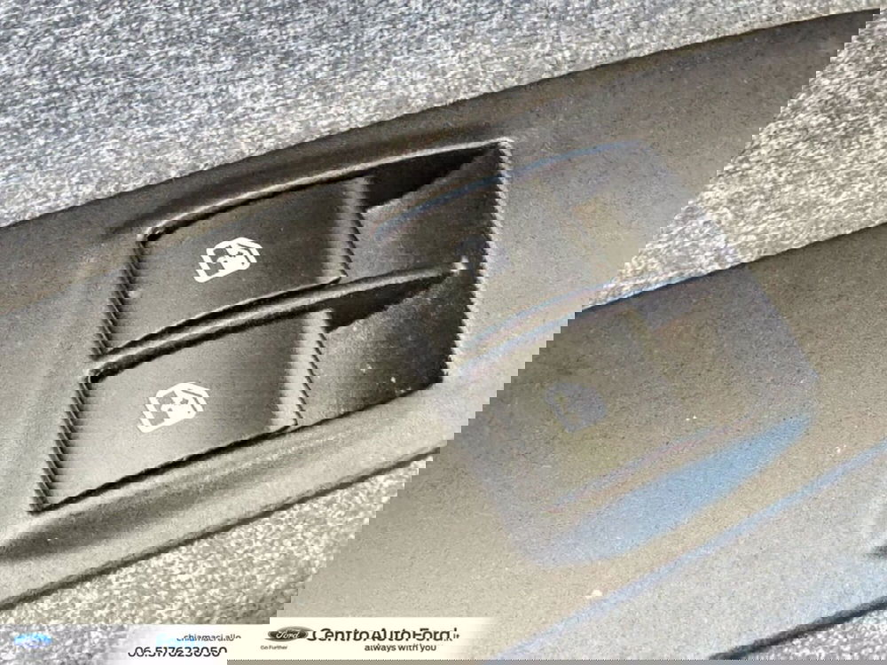 Lancia Ypsilon usata a Roma (19)