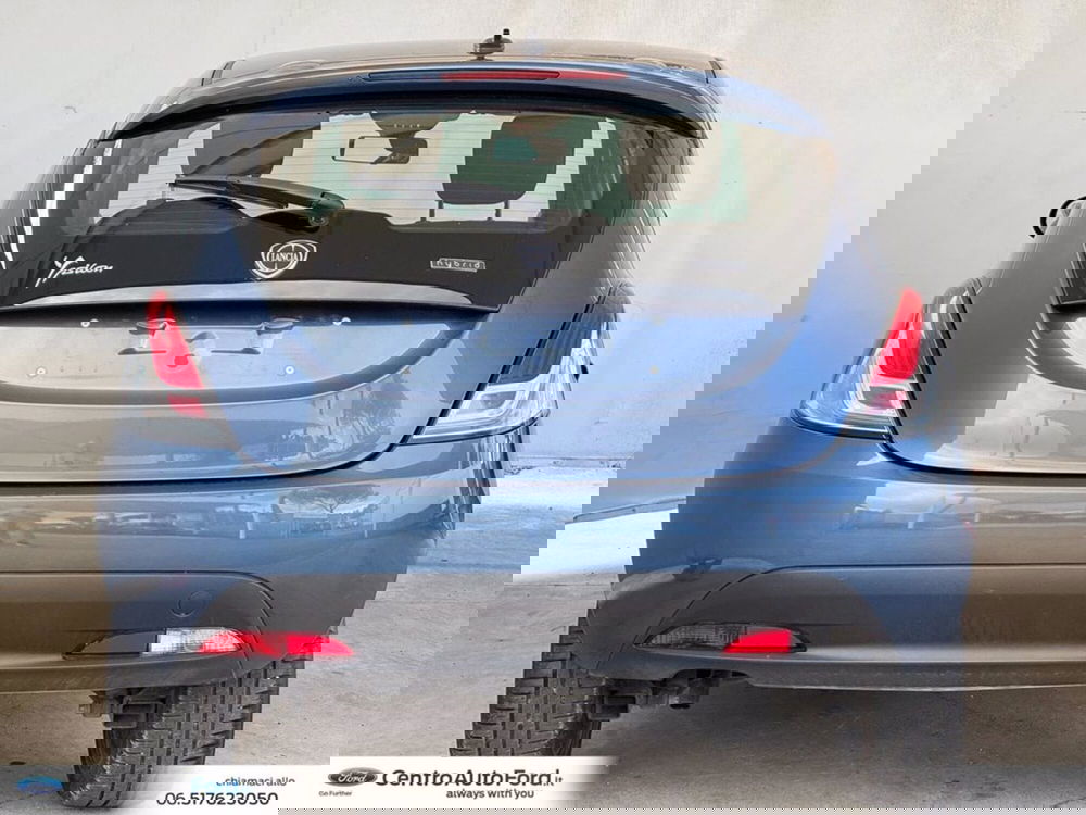 Lancia Ypsilon usata a Roma (4)