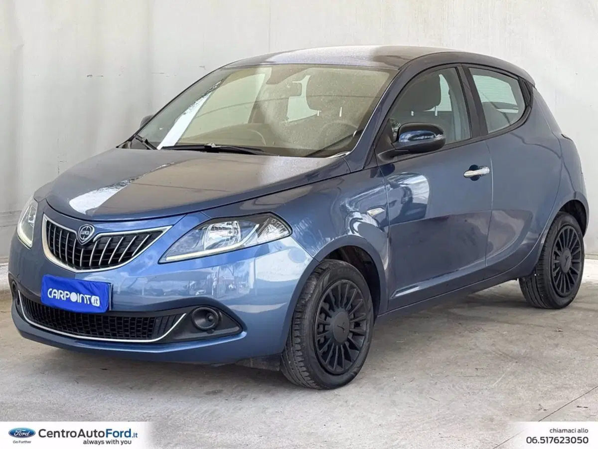 Lancia Ypsilon usata a Roma