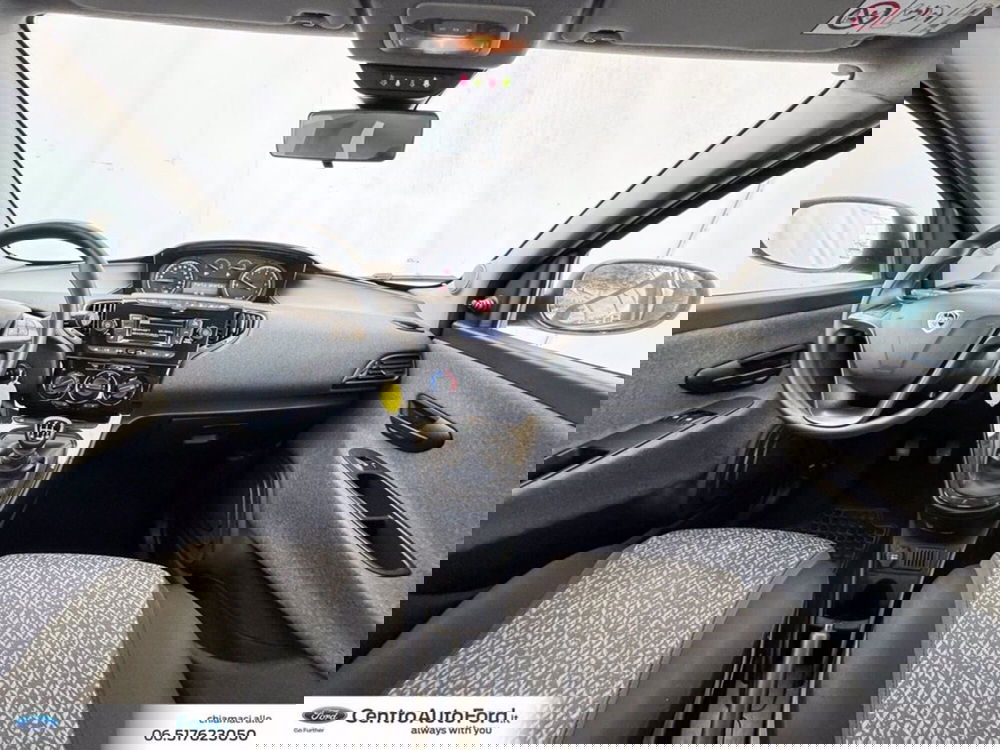 Lancia Ypsilon usata a Roma (10)