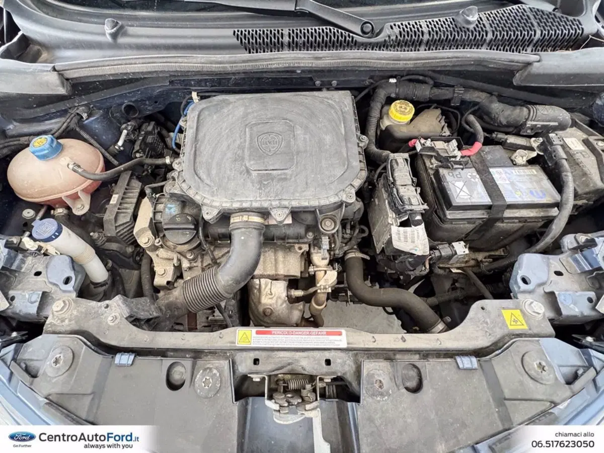 Lancia Ypsilon usata a Roma (12)
