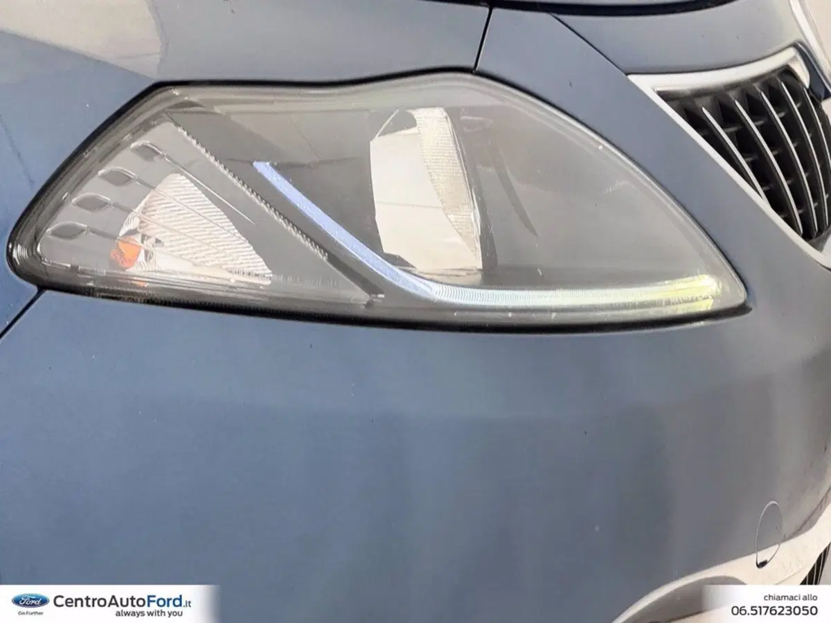 Lancia Ypsilon usata a Roma (13)