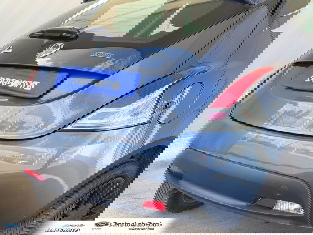 Lancia Ypsilon usata a Roma (17)