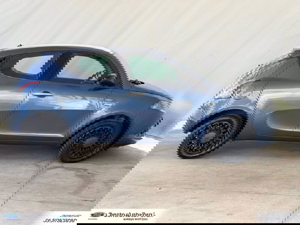 Lancia Ypsilon usata a Roma (5)