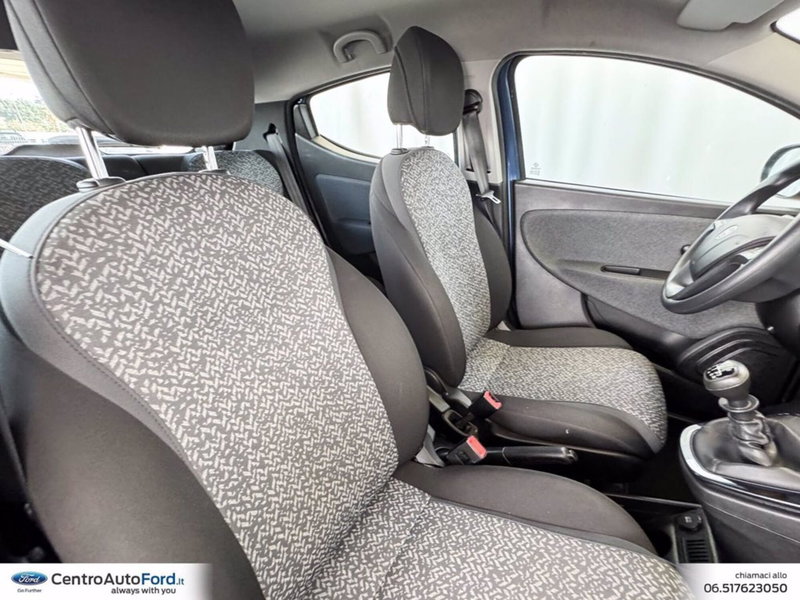 Lancia Ypsilon usata a Roma (7)