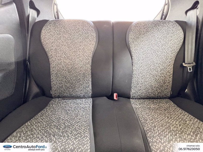 Lancia Ypsilon usata a Roma (9)