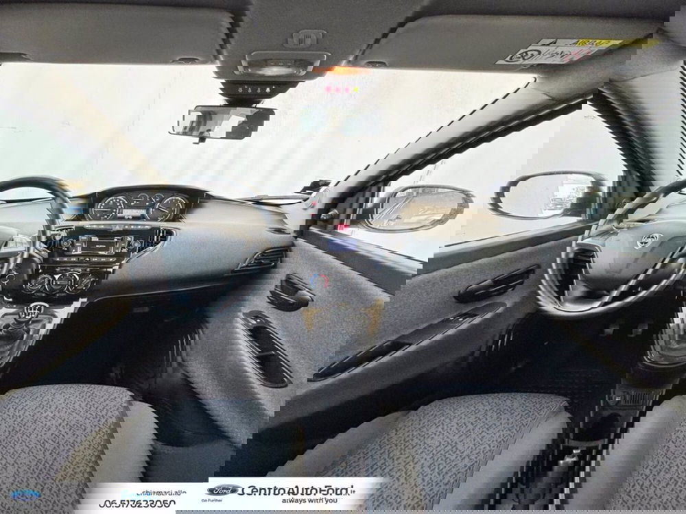 Lancia Ypsilon usata a Roma (10)