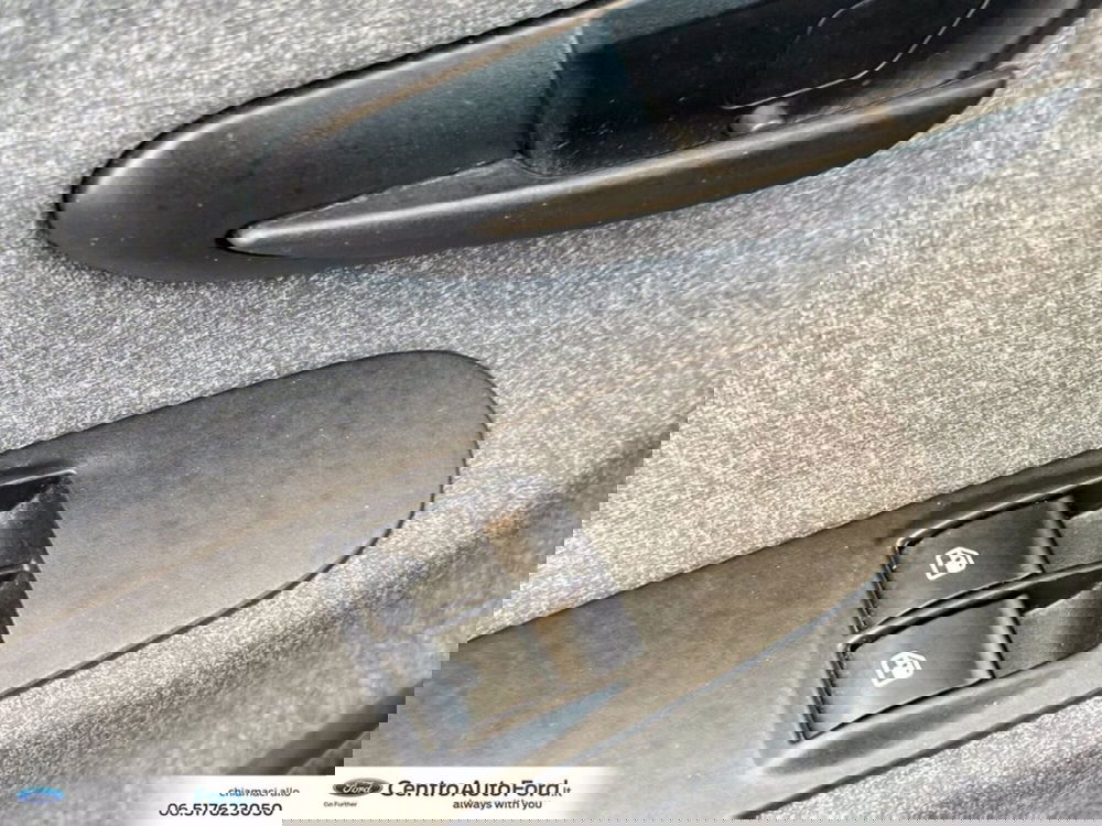 Lancia Ypsilon usata a Roma (18)