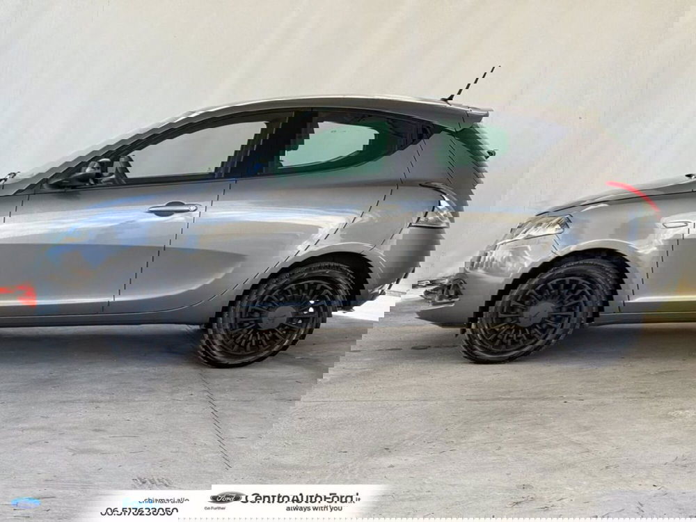 Lancia Ypsilon usata a Roma (3)