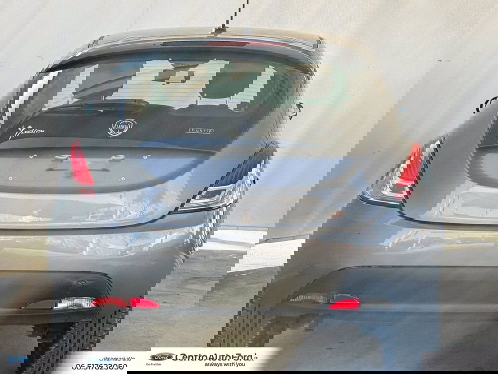 Lancia Ypsilon usata a Roma (4)