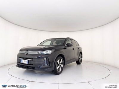 Volkswagen Tiguan 2.0 tdi Life 150cv dsg del 2024 usata a Albano Laziale